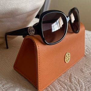 Tory Burch women’s 7059 sunglasses